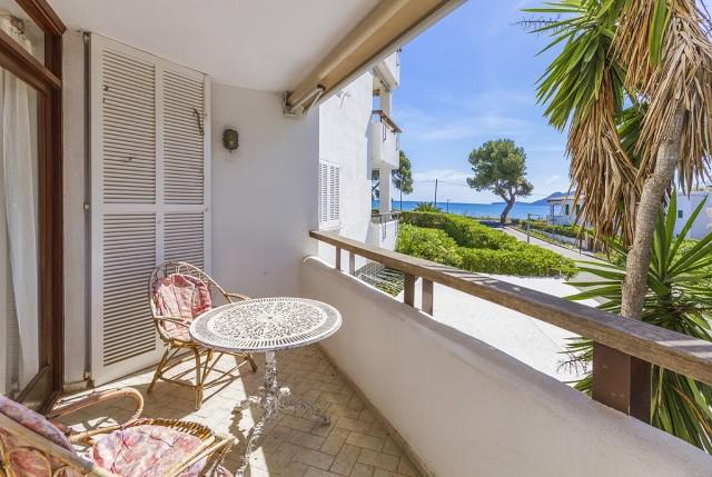 First floor apartment in a great location for sale just off the beach in Puerto Pollensa, Mallorca
