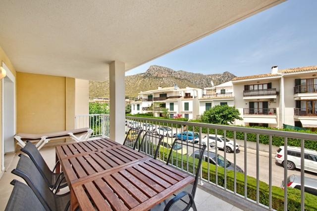 Four bedroom apartment for sale in a residential building near the sea in Puerto Pollensa, Mallorca