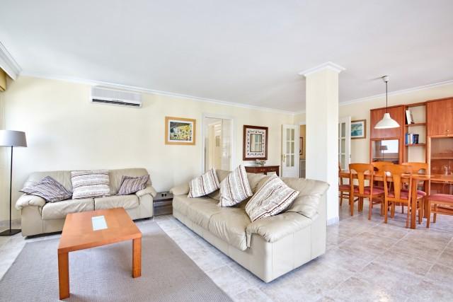 Four bedroom apartment for sale in a residential building near the sea in Puerto Pollensa, Mallorca