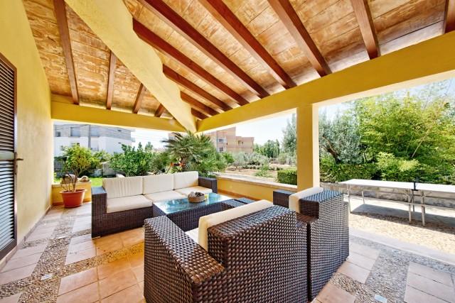 Superb villa with private pool for sale in Puerto Pollensa, Mallorca