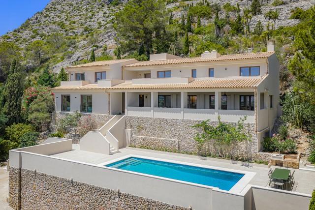 Wunderschöne, renovierte Villa mit atemberaubender Aussicht kaufen in Pollensa, Nord-Mallorca