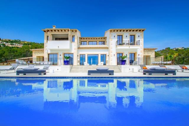 Magnificent villa with breathtaking views for sale in Port Andratx, Mallorca