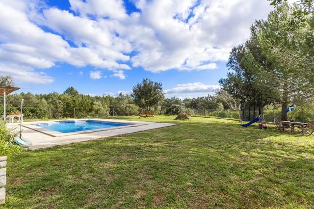 Superbly priced detached villa with private pool for sale in the north of Mallorca