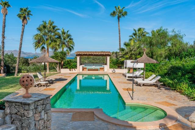 Charming retreat with panoramic views for sale in Alcudia, North Mallorca