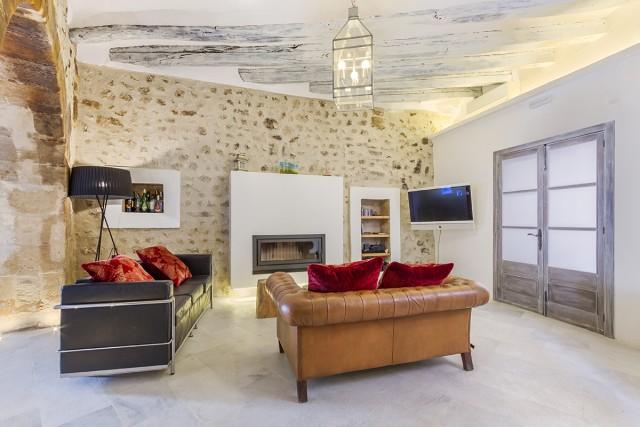 Stylish town house with pool for sale in the centre of Pollensa, Mallorca