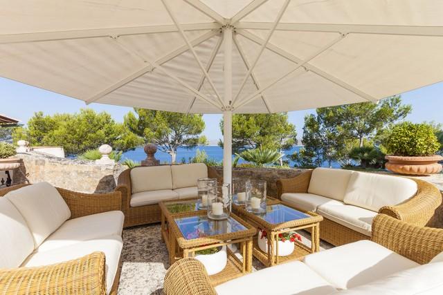 Sea front estate for sale in Pollensa bay, Mallorca