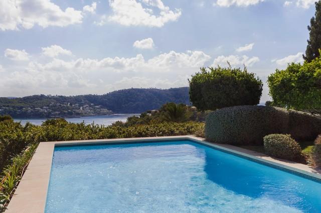 Impresionante villa con vistas al mar en venta en Camp de Mar, Mallorca