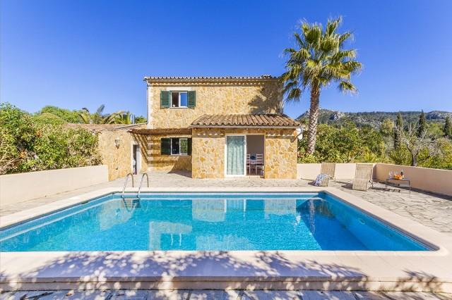 Encantadora casa rustica con piscina privada a la venta en Llucmajor, Mallorca 