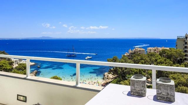 Impressive modern apartment for sale in Illetes, Mallorca