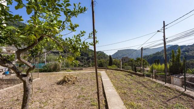 Grundstück mit fantastischem Bergblick kaufen in Valldemossa, Mallorca