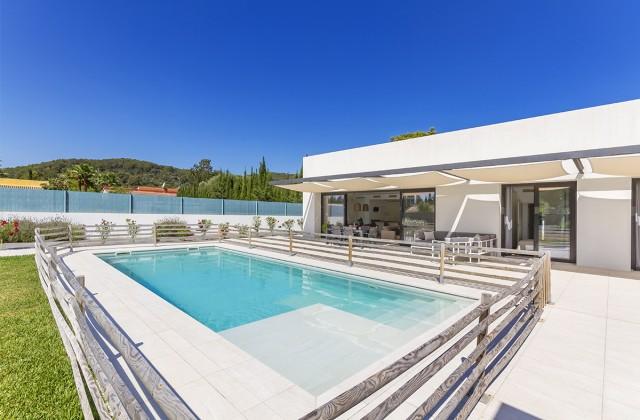 Outstanding contemporary villa with pool for sale close to Pollensa, Mallorca