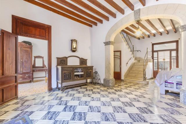 Town house investment opportunity for sale in Sa Pobla, Mallorca
