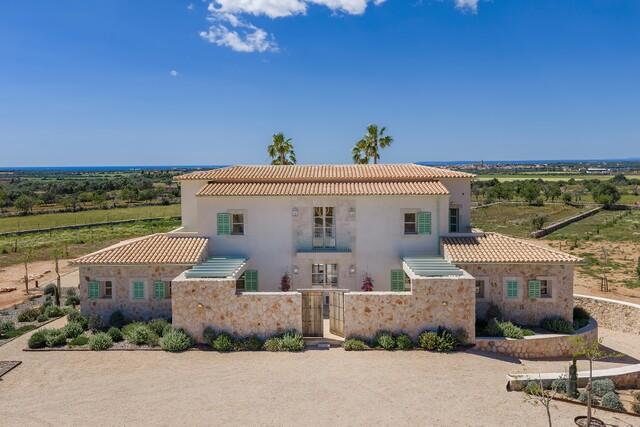 Majestic country home with sea views for sale in Ses Salines, Mallorca