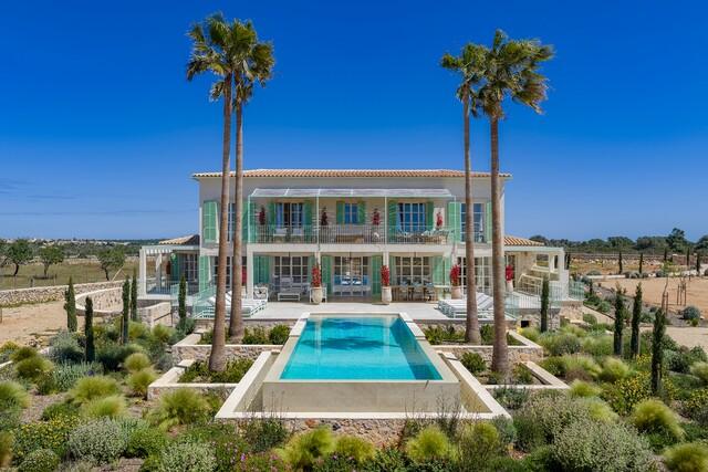 Majestuosa casa de campo con vistas al mar en venta en Ses Salines, Mallorca