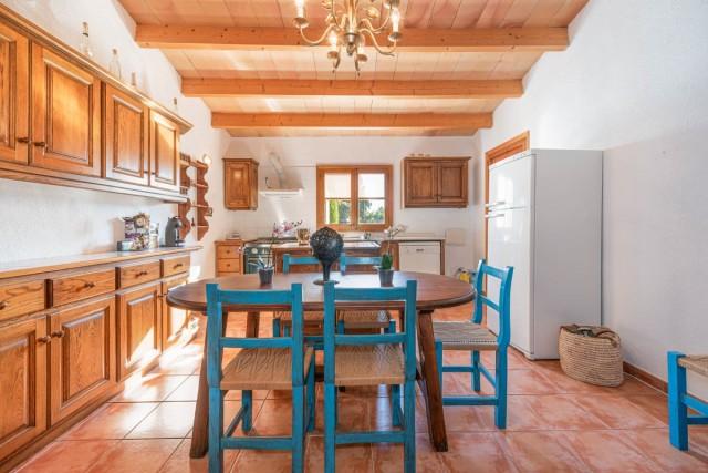 Lovely traditional finca for sale close to the golf course in Pollensa, Mallorca