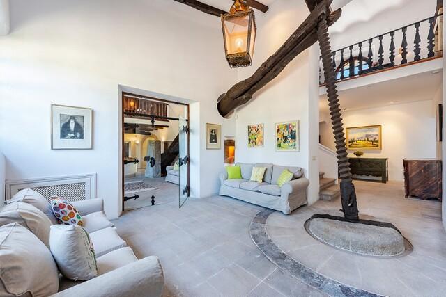 Finca de lujo con licencia de alquiler vacacional en venta en Pollensa, Mallorca norte