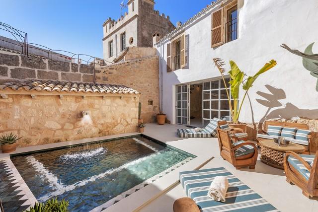 Stylishly renovated village house with pool, for sale in Algaida, Mallorca