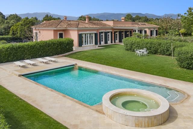 Exclusive villa with pool for sale close to Palma in Marratxi, Mallorca