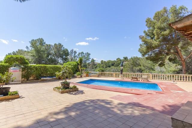 Family villa for sale close to Puerto Portals in Costa d´en Blanes, Mallorca