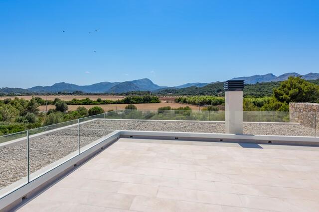 Moderne Luxusvilla kaufen in Strandnähe in Puerto Pollensa, Mallorca