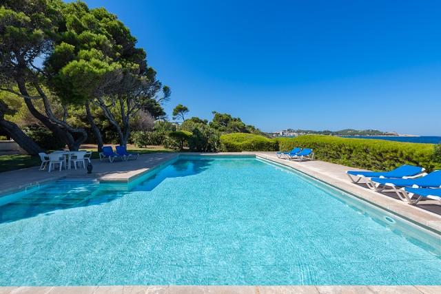 Gran villa junto al mar en venta en Capdepera, Mallorca