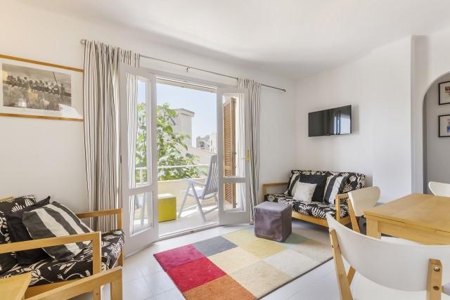 Lovely apartment with community pool for sale in Puerto Pollensa, Mallorca