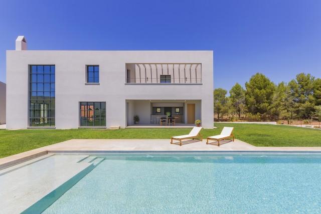 Immaculate new villa with mountain views for sale in Santa Maria, Mallorca
