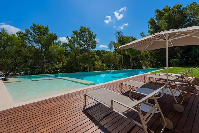 Incredible waterfront villa for sale in Santa Ponsa Marina, Mallorca