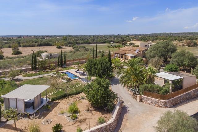 Charming private oasis with guest house for sale in Campos, Mallorca