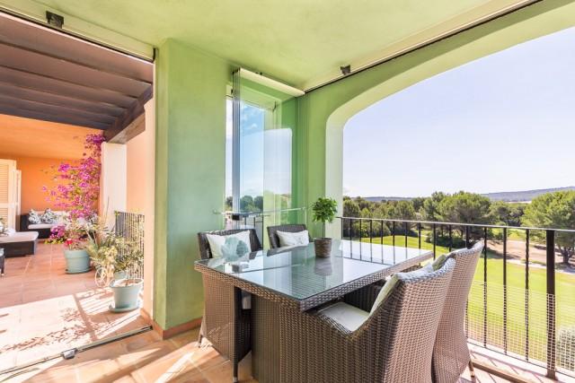 Fabulous penthouse with private terrace for sale in Santa Ponsa, Mallorca
