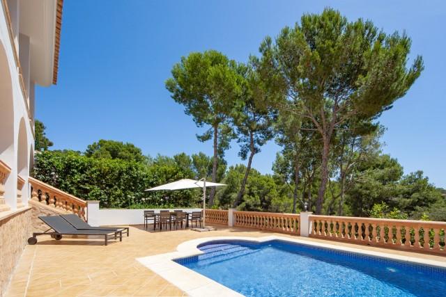 Amazing dream villa with holiday rental licence for sale in Camp de Mar, Mallorca 