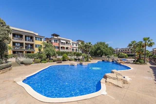 Ground floor apartment with community pool for sale near Palma, Mallorca