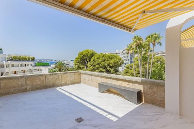Sea view apartment for sale on an exclusive complex in Portals Nous, Mallorca