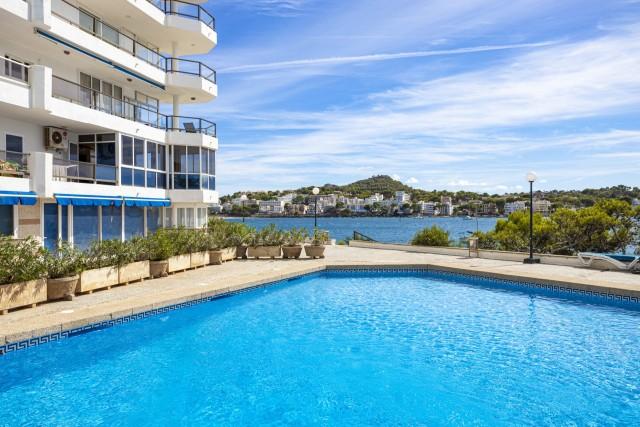Gorgeous frontline apartment for sale in Santa Ponsa, Mallorca