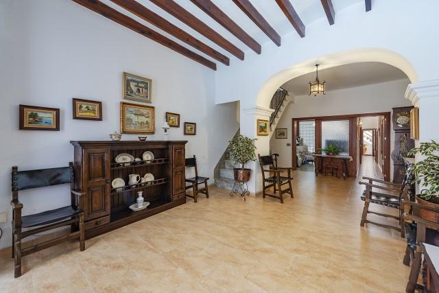 Traditional town house with lots of potential for sale in Pollensa, Mallorca