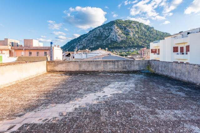 Fantastic apartment for sale in the centre of Pollensa old town, Mallorca