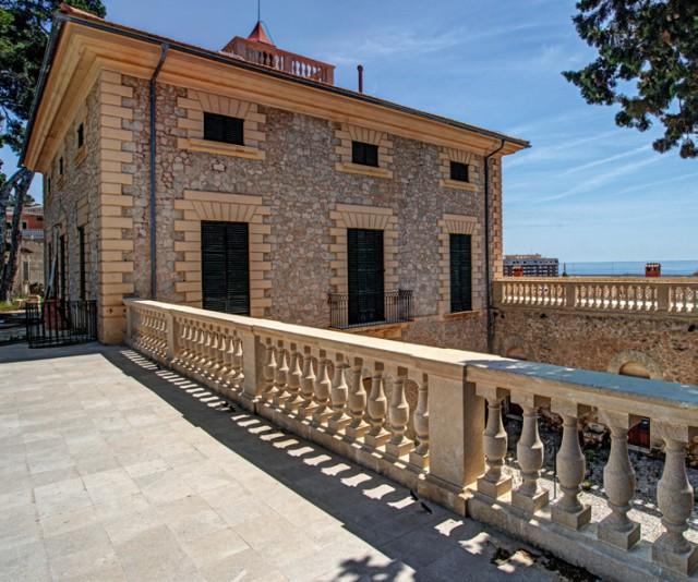 Large mansion with great potential for sale in Palma, Mallorca