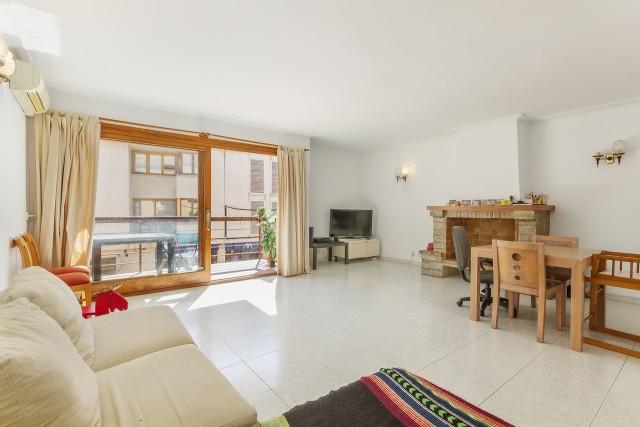 Wohnung im ersten Stock kaufen im Zentrum von Pollensa, Mallorca