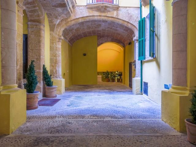 Palatial town house for sale in the Old Town of Palma, Mallorca