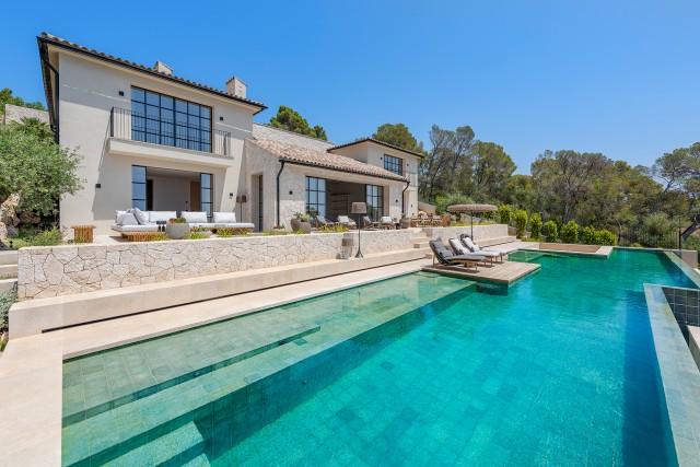Villa de nueva construcción con vistas al mar en venta en la exclusiva Bendinat, suroeste de Mallorca