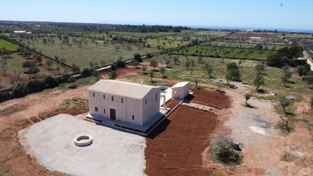 New finca with panoramic views for sale in the countryside near Santanyi, Mallorca