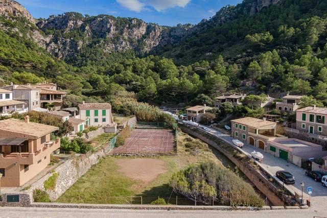 Excellent frontline building plot for sale in Valldemossa, Mallorca