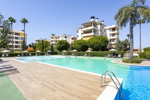Apartment with community pool for sale in Playa de Palma, Mallorca
