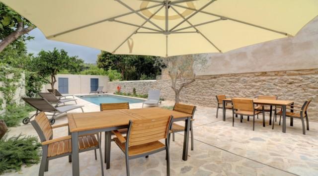 Beautifully presented town house with pool for sale in Pollensa, Mallorca