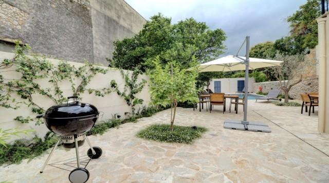 Beautifully presented town house with pool for sale in Pollensa, Mallorca