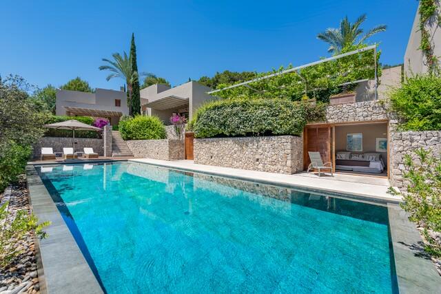 Exceptional front line golf villa for sale in Pollensa, North Mallorca