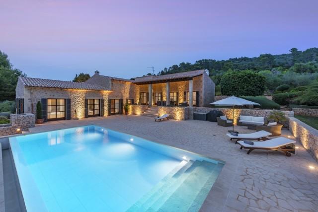 Luxury finca with immaculate gardens for sale near Artà, Mallorca
