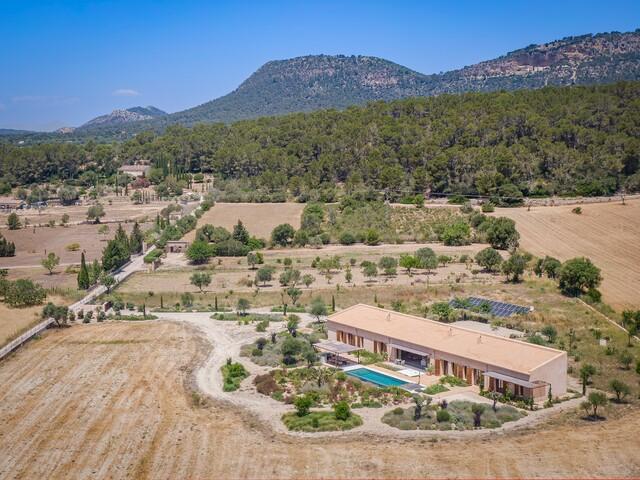 Newly built finca with full privacy for sale in Llucmajor, Mallorca southeast 