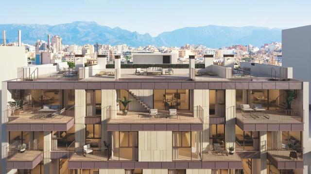 Bright penthouse for sale with a rooftop terrace in Palma, Mallorca