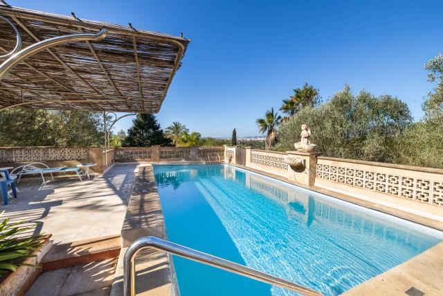 Extensa finca con casa de invitados en venta en Santa Magdalena, Mallorca